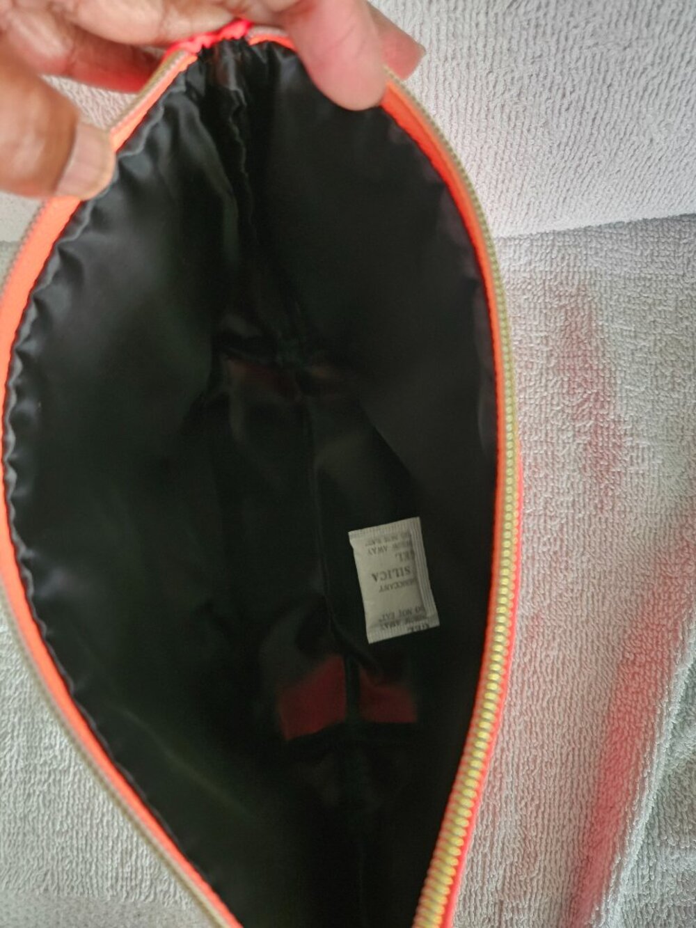 Tarte Makeup Bag - Picture 3 of 3